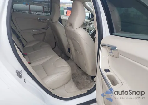 2016 Volvo Xc60 T5 Platinum из США, поврежденный, VIN YV4612RM3G2826717